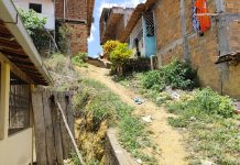 Moradores cobram construção de escadaria entre a Rua Conselheiro Aureliano e a Quarta Travessa Dom Vital, em Mutuípe